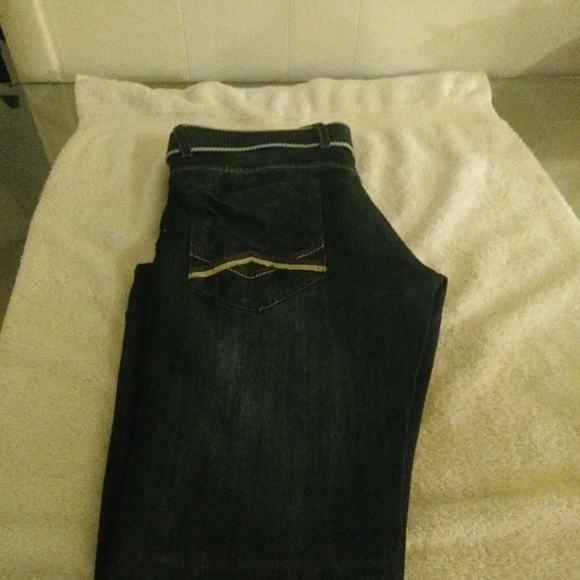 F.U.S.A.I MEN STRAIGHT LEG JEANS. - Picture 4 of 7